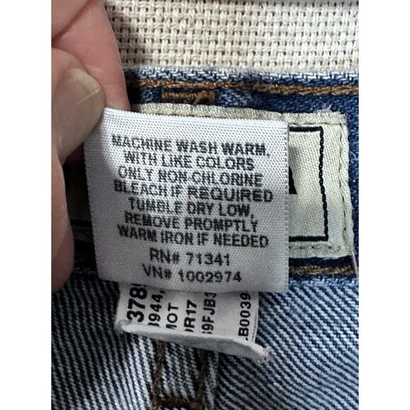 Classic Fit Men's L.L.Bean Jeans Sz. 40x29 Straight Leg Medium Wash Blue Denim - Picture 7 of 15